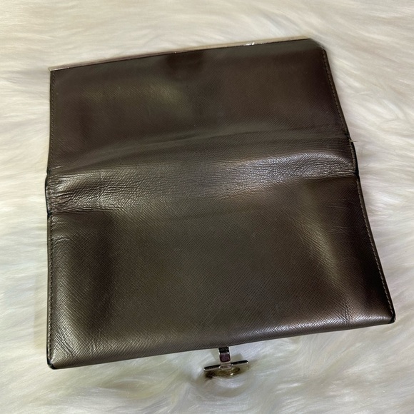 SALVATORE FERRAGAMO gancini long wallet in gun metal - Picture 8 of 16